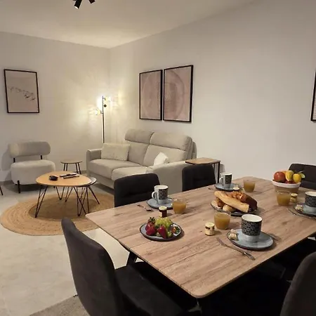 Climatise Proche De La Apartman