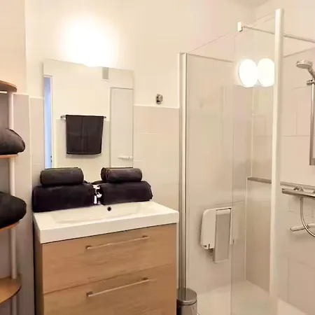 Apartman Climatise Proche De La *